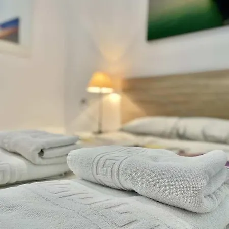 Carabeo - Prime Location & Pool - Lual * Nerja
