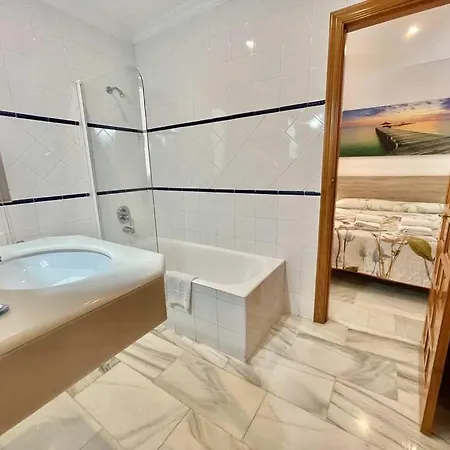 Carabeo - Prime Location & Pool - Lual Lägenhet *